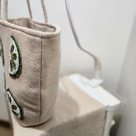 Beaded lime tote - Picture 3 of 6